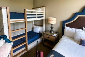 dreammore resort king bed with bunkbeds